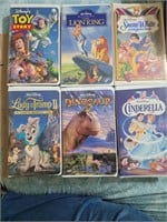 6 VHS TOY STORY , LION KING, SNOW WHITE, ETC.