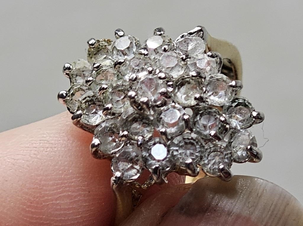 CS Marked18K GOLD Ring 25 DIAMOND Cluster?