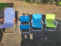 4 folding beach/lawn chairs