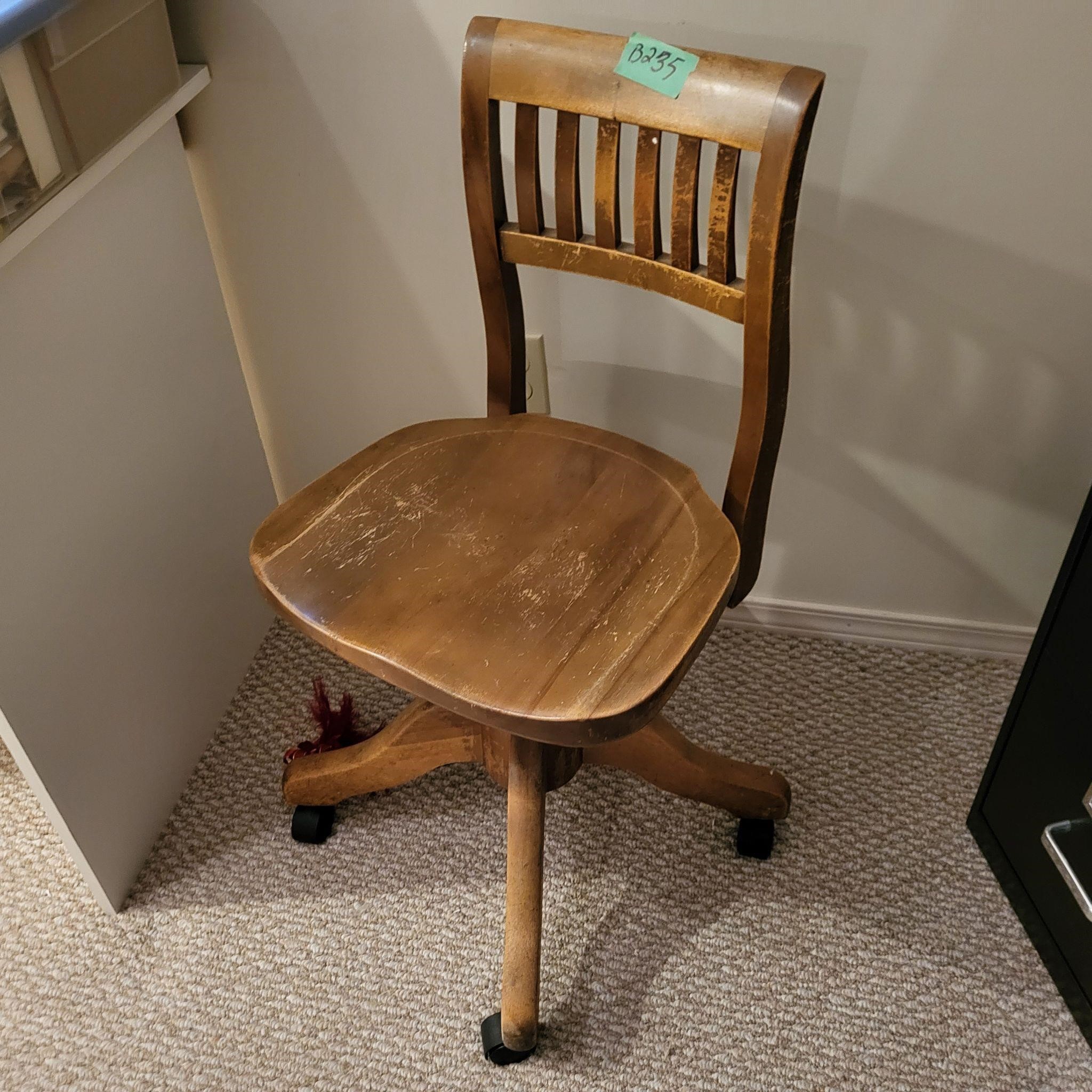 B235 Vintage wood Steno chair