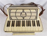 Vintage Wurlitzer Accordion In The Case Instrument