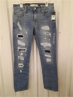 SIZE  32 X 30 GUESS WOEMN JEAN