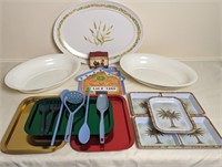 PLASTIC SERVING PLATTERS AND BOWLS AND METAL GOLD,