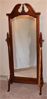 COLONIAL AMERICAN STYLE DRESSING MIRROR
