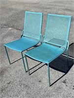(2) Outdoor Patio Chairs w/Metal Frame