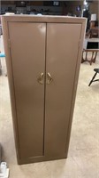 Metal wardrobe 24“ x 20“ x 60