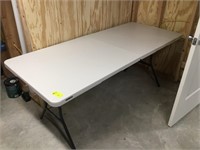 Lifetime 6’ Folding Table