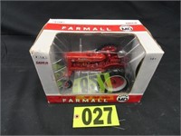 1/16 Scale McCormick-Deering Farmall Super MD Trac