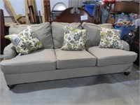 USED CLOTH SOFA WITH PILLOWS