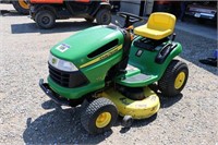 JOHN DEERE 102 LAWN MOWER