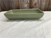 GILMORE POTTERIES 425 USA - MUTED GREEN DISH