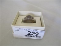 Men's gold and silver ring with 16 mini stones