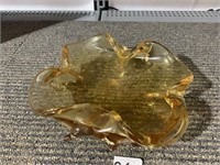 AMBER ART GLASS BOWL, 7 X 7.5, CHIP OFF TIP AS