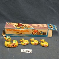 Bic Tin Toy - Wind-Up Duck & Ducklings