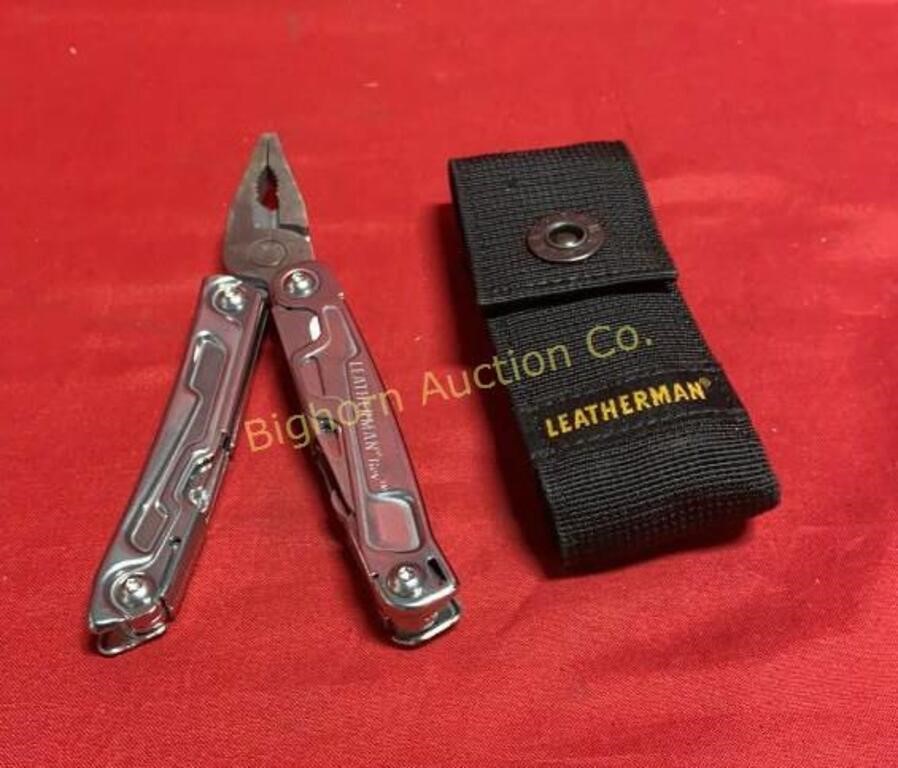 Leatherman Rev Multi-Tool w/ Nylon Sheath