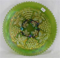 Grape & Cable 9" plate w/BW back - green