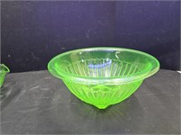 9" w Uranium Glass Mixing Bowl