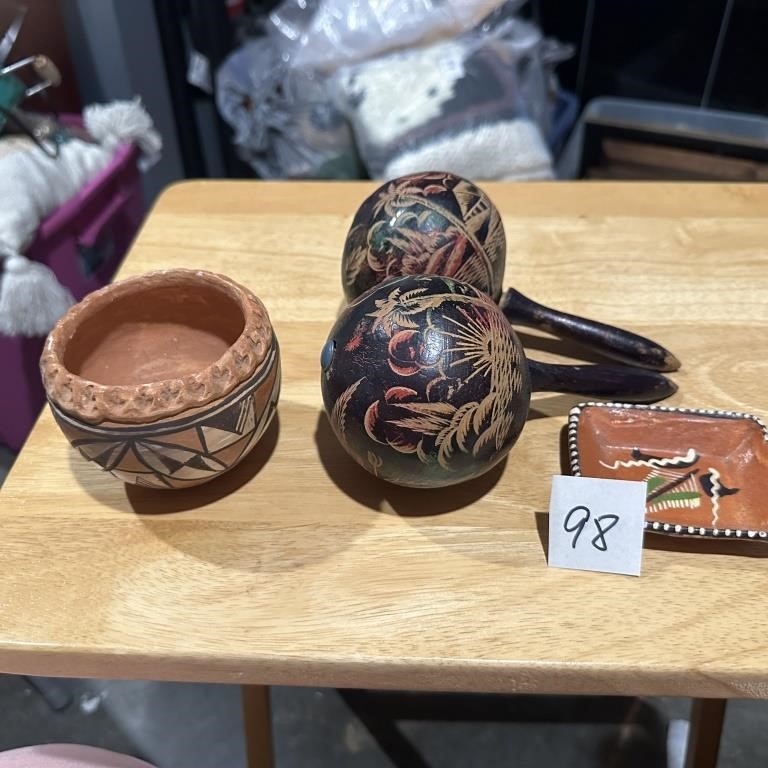 MEXICAN POTTERY