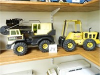 (2) Tonka Toys - Forklift & Crane
