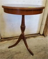 DRUM STYLE END TABLE W/ BRASS CLAW FOOT