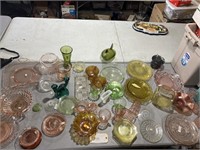 LARGE LOT OF MISCELLANEOUS DEPRESSION GLASSWARE