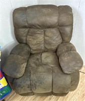 Brown Recliner needs cleaning