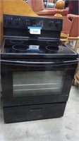 CRITERION ELECTRIC RANGE - BLACK  NEW SCRTCH AND D