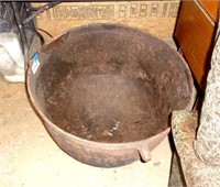 large cast iron wash pot