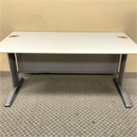 Computer Table  60"x28.5"x30"    (R# 205)