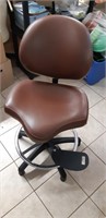 Soundbeat Leather Guitar chair - ex condition