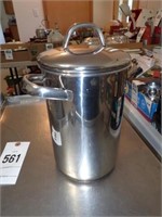 Metal Boiling Stock Pot w/Insert Basket