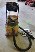 Rigid 6.5 HP 16 gal Shop Vac with extra Bags