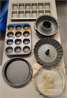 (2) Pampered Chef Flan Pans & More
