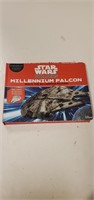 Millenium Falcon Kit 64pg Book & Model Box Set