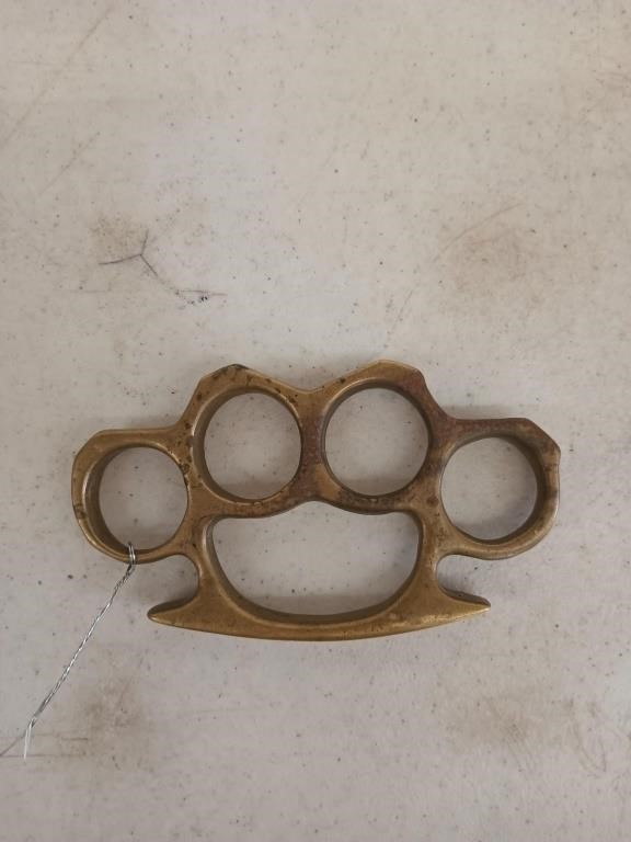 Brass knuckles