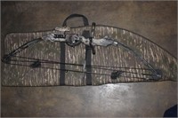 COMPOUND BOW- BEAR WHITETAIL AND CASE