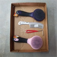 Horse grooming supplies, new