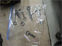 BAG OF KEYS