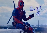 Autograph Deadpool Photo