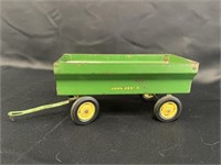 John Deere die-cast flare side box wagon 1/16