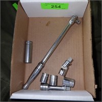 SNAP-ON RATCHET WRENCH & SOCKETS