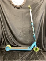 MADD GEAR ACTION SPORTS SCOOTER