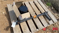 Fiskar Weed Puller and 6" Chimney T