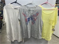 Size 2XL women’s short sleeve shirts