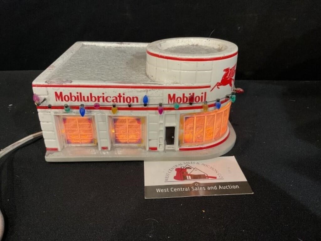 Mobiloil Christmas Village