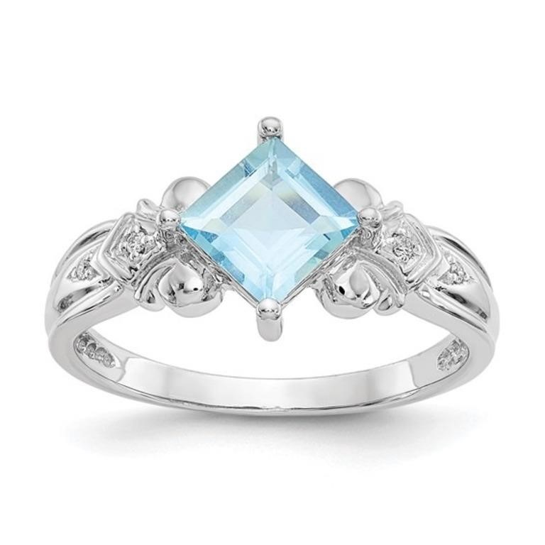 10k White Gold Aquamarine and Diamond Ring