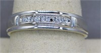 GENT'S 10K WHITE GOLD DIAMOND BAND. SIZE 11.25.