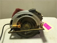 Chicago Electric 7 1/4" circular saw, works