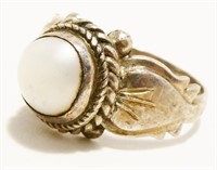 Vintage Sterling Silver & Pearl Ring Sz 8 4.6g