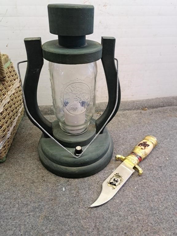 Robert E Lee knife, electric lantern